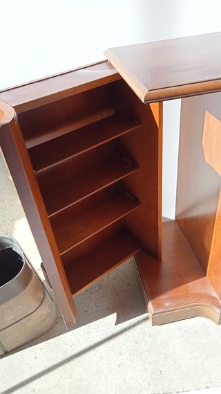 Mueble bar madera y cristal