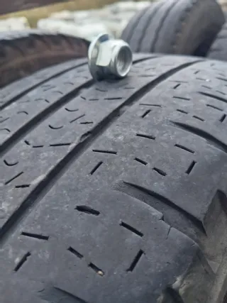 4 Ruedas + 1 de regalo "PRECIO NEGOCIABLE"