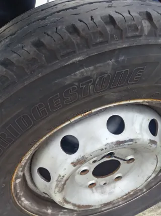 4 Ruedas + 1 de regalo "PRECIO NEGOCIABLE"