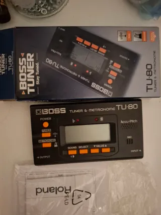 Afinador Boss TU-80 con 2 batterie nuove