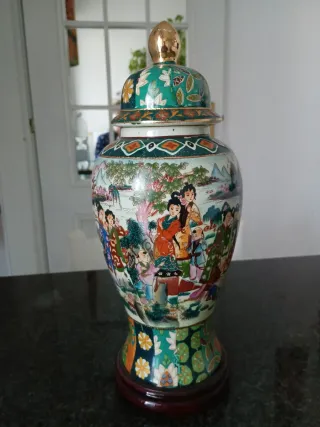 Vaso decorativo in ceramica