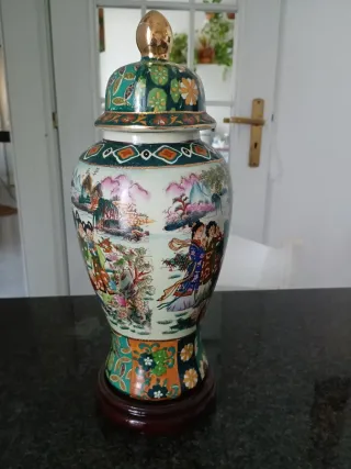 Vaso decorativo in ceramica