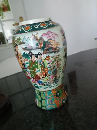 Vaso decorativo in ceramica