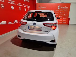 Toyota Yaris 1.5 100H Active 74 kW (100 CV)