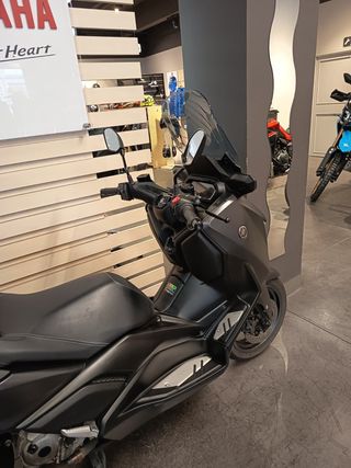 Yamaha XMAX 300 Negra/Gris