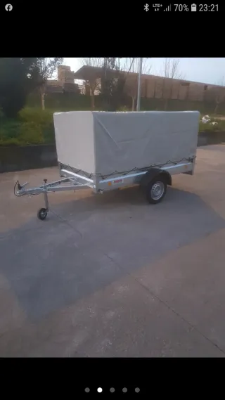 Remolque 2,59x1,35m con toldo