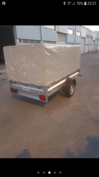 Remolque 2,59x1,35m con toldo