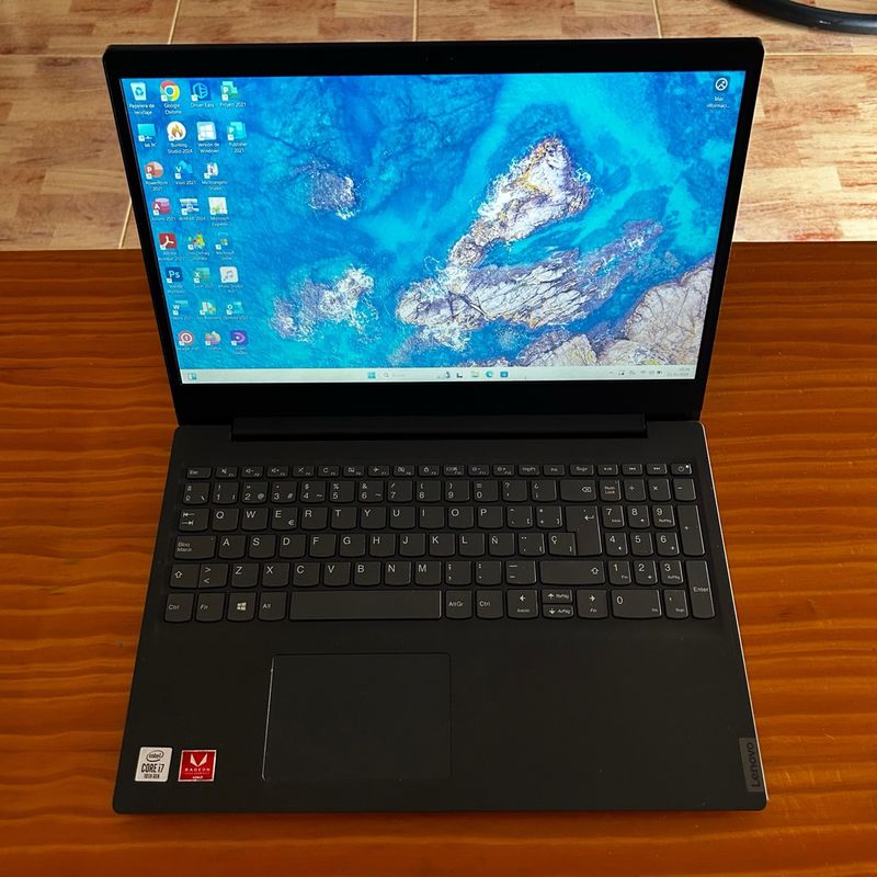 Lenovo i7 10ª Gen-SSD 256GB- Rápido y Como Nuevo..