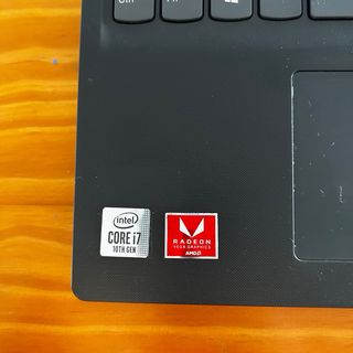 Lenovo i7 10ª Gen- SSD 256GB- Rápido y Como Nuevo.