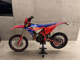 Moto Enduro ( Beta RR racing 125 2T )