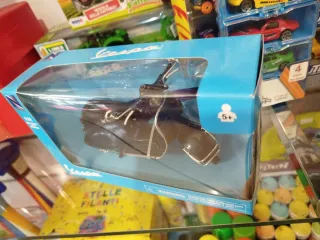 Modellino Vespa P200 E 1:12