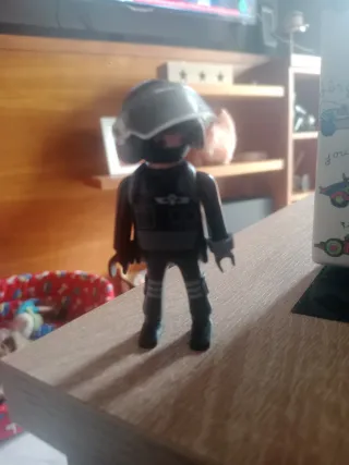 Playmobil Coche Policía con 3 Agentes y Perro