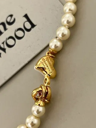 Collar Vivienne Westwood perlas y corazón