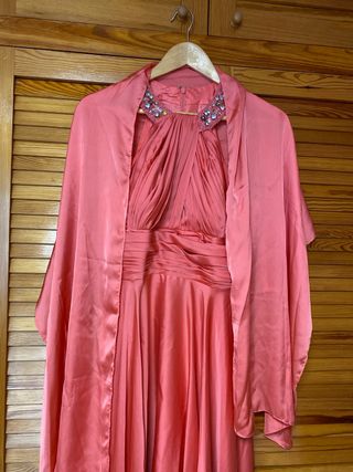 Vestido de fiesta largo con foulard a juego