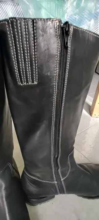 Stivali in pelle nera