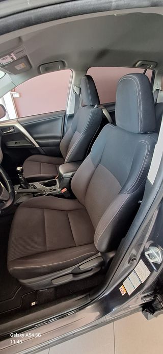 Toyota RAV4 2015