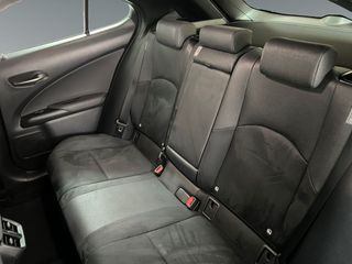 Lexus UX 2.0 250h Premium