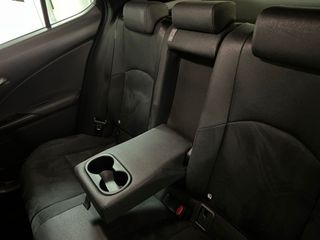 Lexus UX 2.0 250h Premium