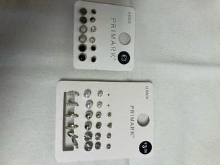 Conjunto de brincos Primark