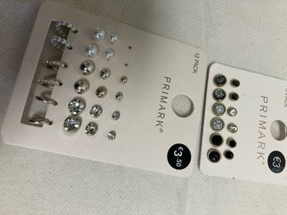 Conjunto de brincos Primark