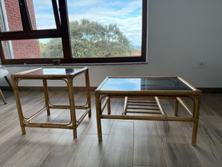 Mesa auxiliar bambú y cristal 10€ unidad