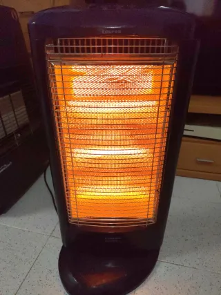 Estufa Halógena Taurus Negra