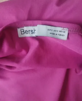 Vestidos de tirantes azul y fucsia