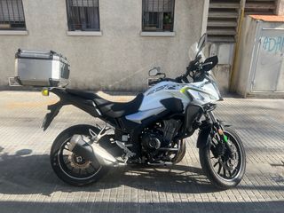 Honda CB500X Blanca año 2019. carnet A2