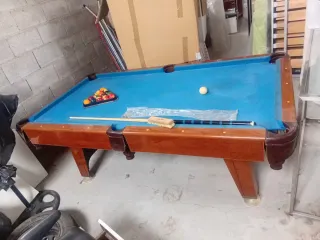 Mesa de billar ancho 1.14 Largo 2.07 alto 81 Alto