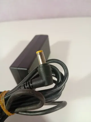 Cargador Li Shin 0335A1965