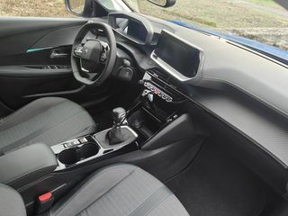 PEUGEOT 208 1.2PURETECH ALLURE 101cv