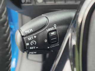 PEUGEOT 208 1.2PURETECH ALLURE 101cv