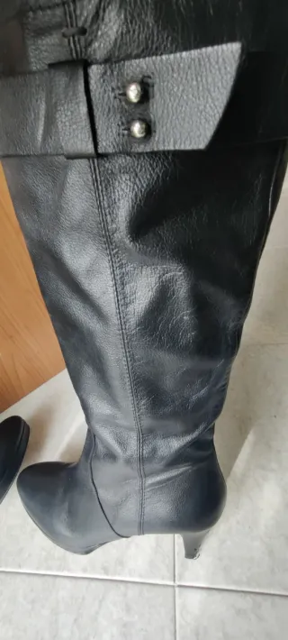 Stivali in vera pelle neri