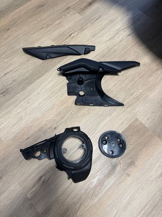 Tapa Tmax 560 Yamaha + varios