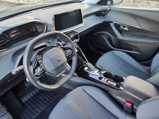 PEUGEOT 2008 II 1.2 PURETECH ALLURE AUTO 130