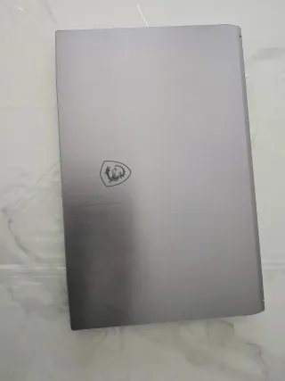 PC MSI Modello 17F3 Argento