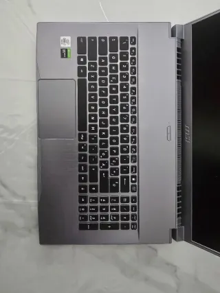 PC MSI Modello 17F3 Argento