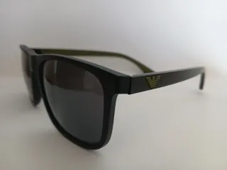 Gafas de sol Emporio Armani.