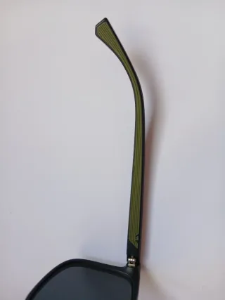 Gafas de sol Emporio Armani.