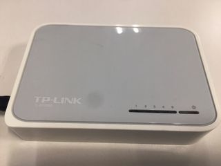 TP-Link Switch 5 Puertos Regalo cable USB