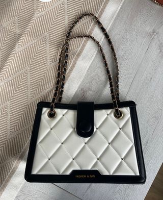 Bolso blanco y negro