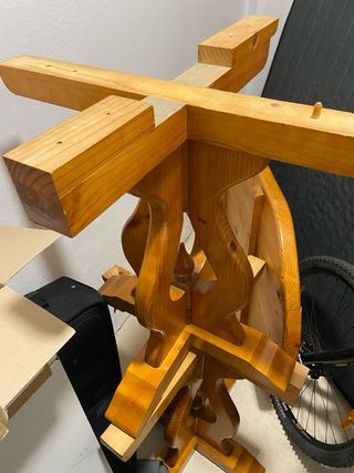 Mesa de madera maciza para reparar