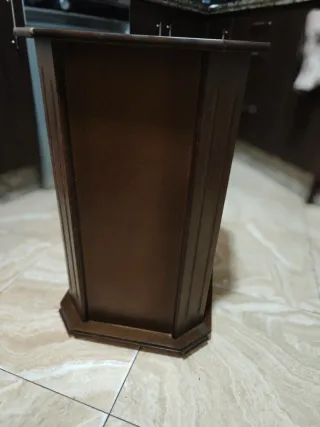 Mueble bombona madera oscura