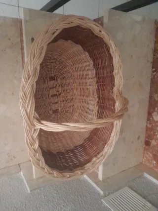 Cestas de mimbre y caña