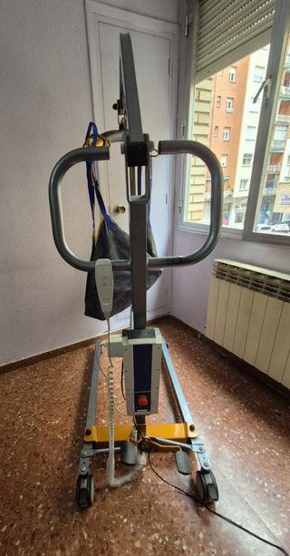 Grúa eléctrica SUNLIFT 130 E para personas 150kg