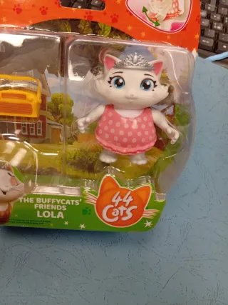 44 Gatti Lola con Accessori