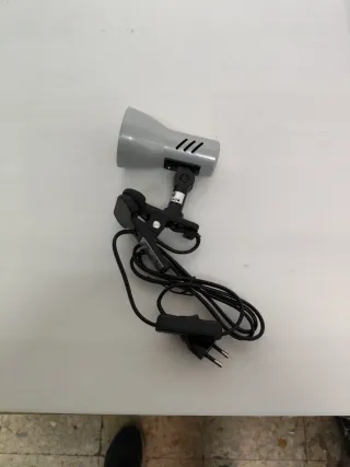 Lámpara Briloner Pinza Giratoria Orientable