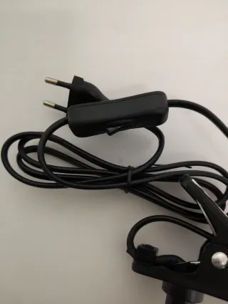 Lámpara Briloner Pinza Giratoria Orientable