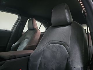 Lexus UX 2.0 300h UX Plus