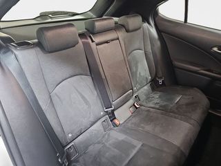 Lexus UX 2.0 300h UX Plus